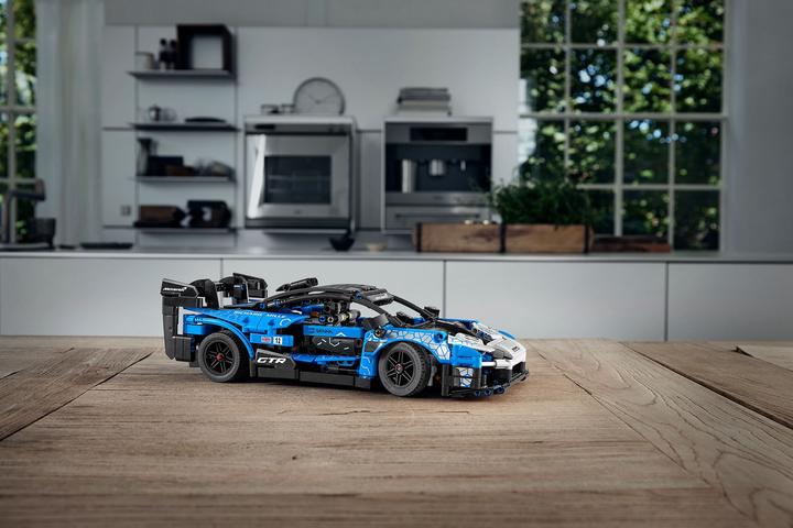 Actual product image LEGO McLaren Senna GTR (42123, LEGO Technic)