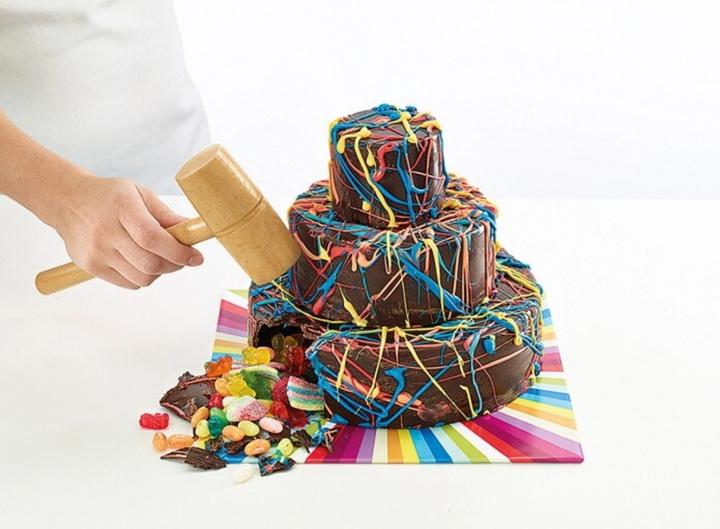 Actual product image Lékué cake kit