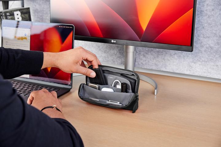 Produktbild Orbitkey 2-in-1 Tech Pouch