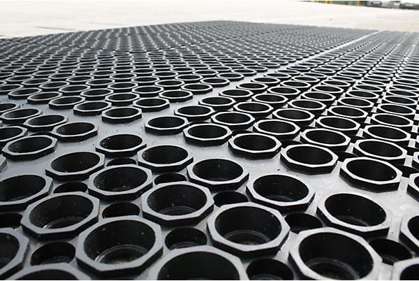 Actual product image kaiserkraft Anti-fatigue mat, black (150 x 90 cm)