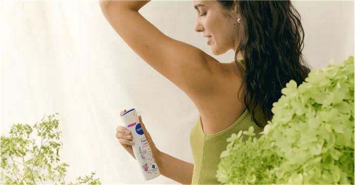 Actual product image NIVEA Floral Love (Spray, 150 ml)