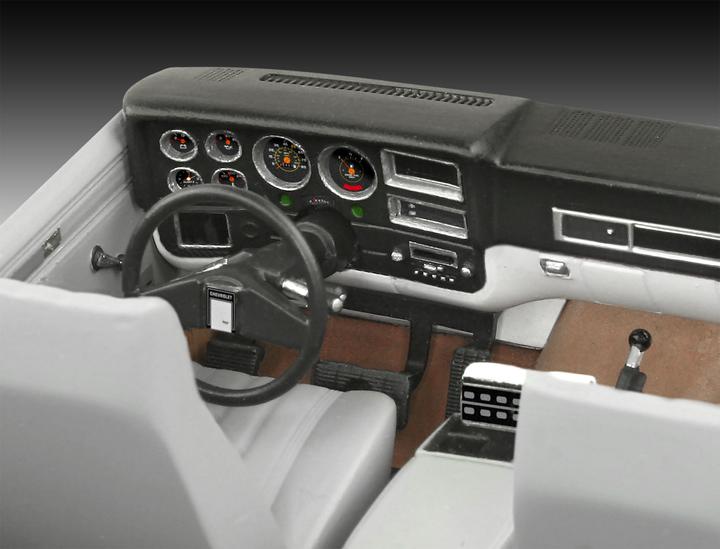 Actual product image Revell Model Set Stranger Things Chevrolet K5 Blazer