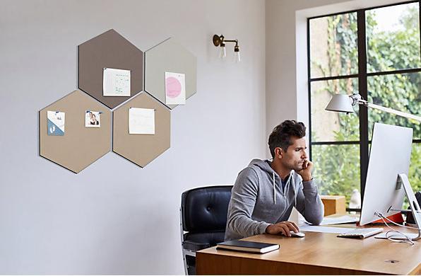 Image du produit Chameleon Tableau d'affichage design hexagonal (Tableau d'affichage, 60 x 60 cm)