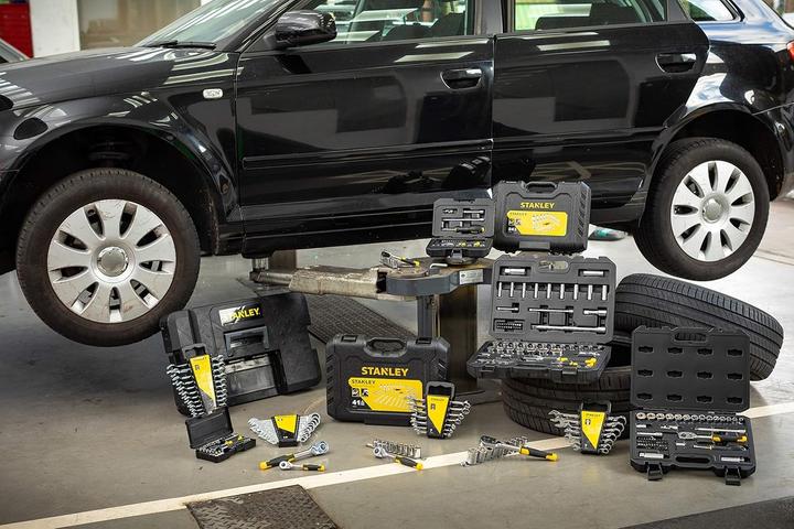 Produktbild Stanley Steckschlüsselsatz, 72-teilig, 1/2 Zoll, 1/4 Zoll, Vierkant, Typ Steckschlüssel- und Ratsch (21 mm)