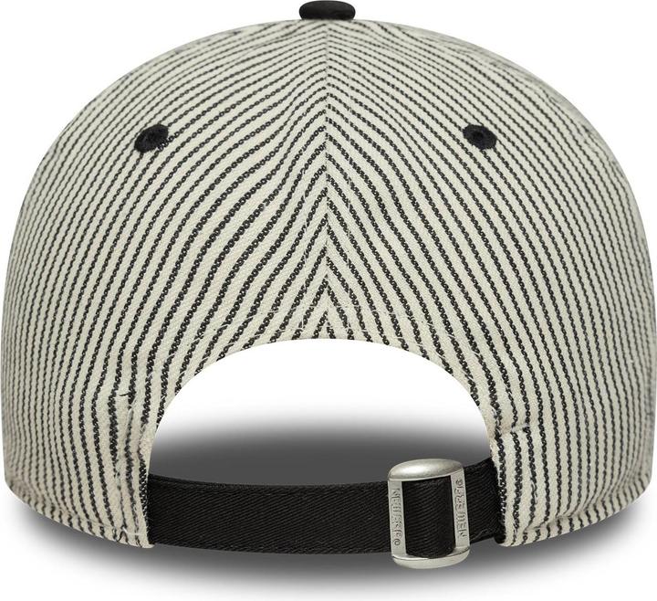 Actual product image New Era 9Forty Adjustable Cap - Pinstripe Newcastle United