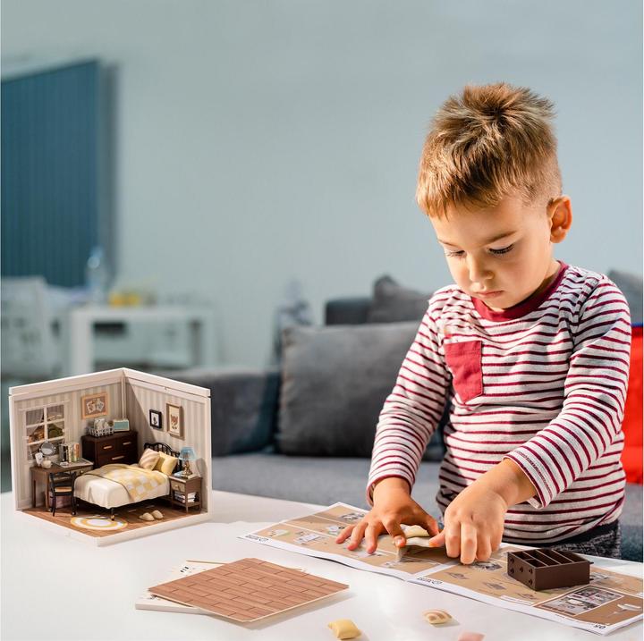 Actual product image Rolife Sweet Dream Bedroom - Diorama