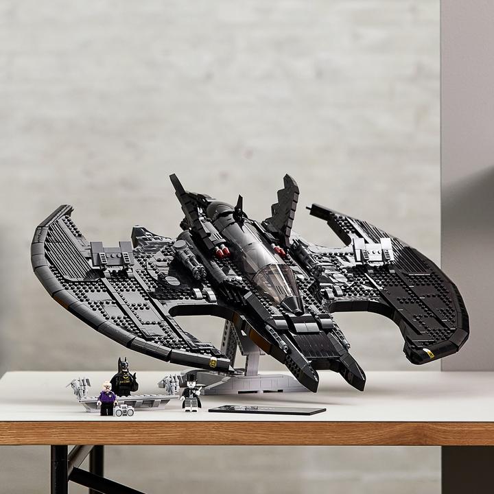 Actual product image LEGO 1989 Batwing (76161, LEGO DC, LEGO Rare Sets)
