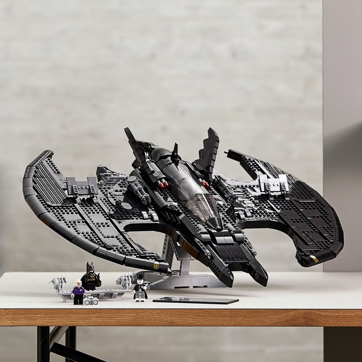 Actual product image LEGO 1989 Batwing (76161, LEGO DC, LEGO Rare Sets)
