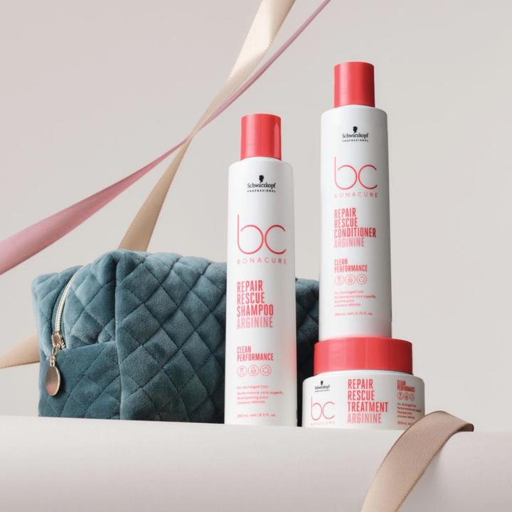 Actual product image Schwarzkopf Professional Bonacure Xmas Bag Repair Rescue 2024 (650 ml)