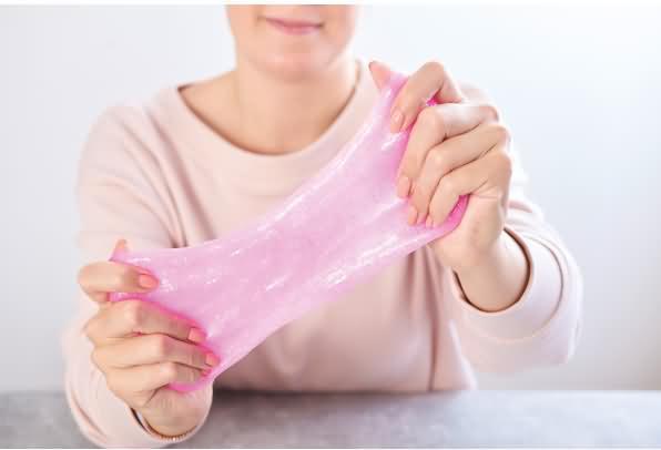 Produktbild UHU GLITTER GLUE - Glitzerkleber (90 g, 88.50 ml)