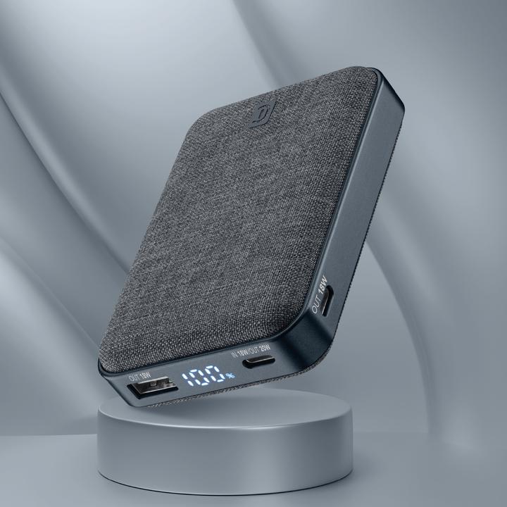 Produktbild Cellularline Powerbank 10.000mAh black Glam 20W schwarz PBGLAM10000PDK (10000 mAh, 20 W)