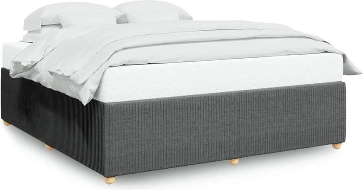 Gris foncé