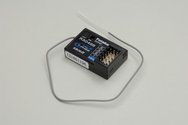 Actual product image Futaba R304SB Telemetry T-FHSS