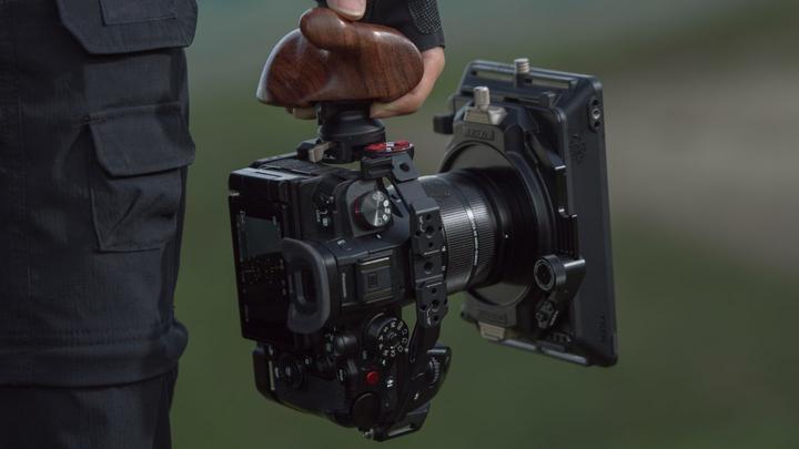 Actual product image Tilta Advanced Left Side Wooden Handle Type VIII (Grip)