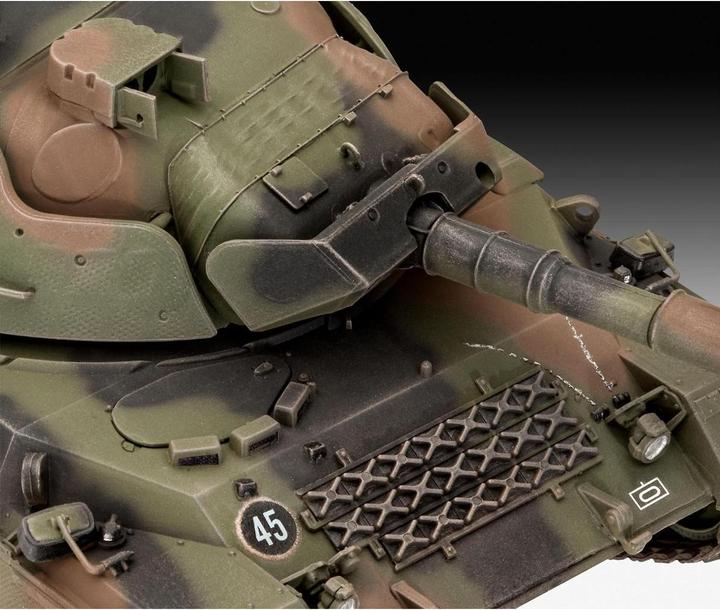 Actual product image Revell Model Set Leopard 1A5