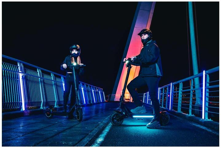 Actual product image Acer E-Scooter Predator Thunder Schwarz / 20 km/h (20 km/h, 65 km, 500 W)