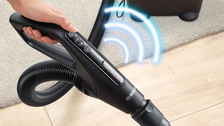 Actual product image Bosch Hausgeräte Series 6 BGB6SIL1