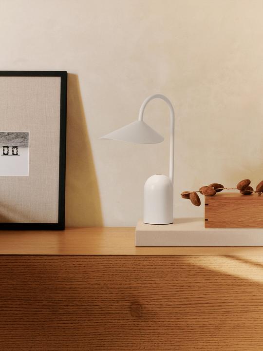 Image du produit Ferm Living Arum Portable Lamp - White