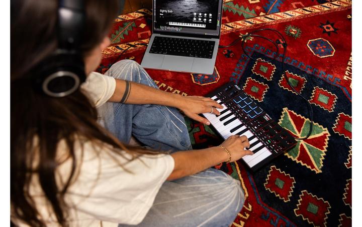 Produktbild Akai Professional MPK Mini MK4 (Controller)