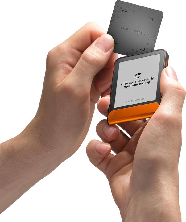 Actual product image Ledger Flex - Bitcoin Orange inkl.Recovery Key (Bitcoin, Cardano, Ethereum Classic)