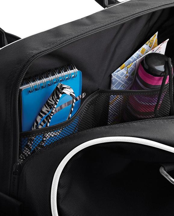 Actual product image Bagbase Retro bowling bag (23 litres) (23 l)