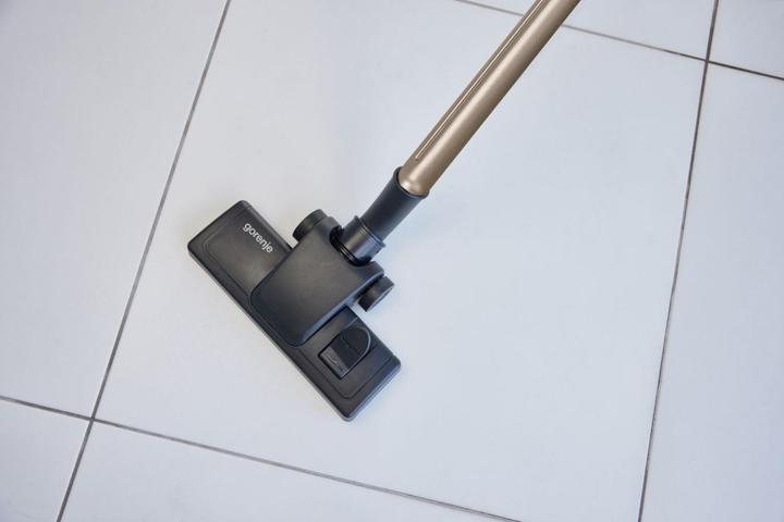 Actual product image Gorenje Hoover 170W 79dB sw 7,8kg 3,3l bagless