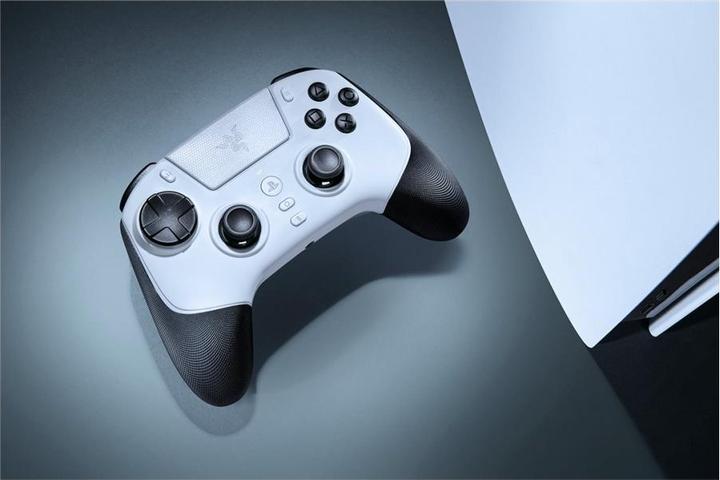 Actual product image Razer Raiju V3 Pro (PC, PS5)