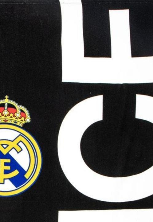 Actual product image Cerdá Real Madrid microfibre beach towel (180 x 90 cm)