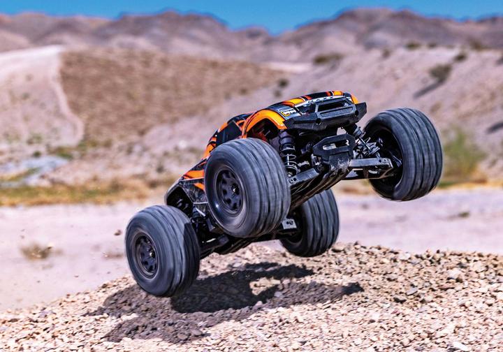 Actual product image Traxxas MINI-MAXX 4WD BL-2S Brushless with battery and charger (RTR Ready-to-Run)