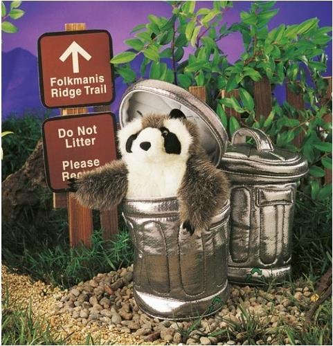 Produktbild Folkmanis Waschbär im Mülleimer
