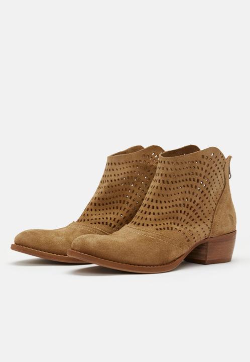 Produktbild Felmini Die Felmini-Stiefelette aus weichem Leder, besticht durch ihr schönes Stanzmuster. Diese Stiefelette (38)