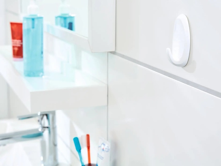 Actual product image tesa Powerstrips