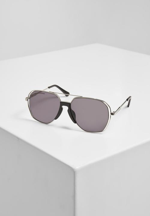 Produktbild Urban Classics Sunglasses Karphatos With Chain