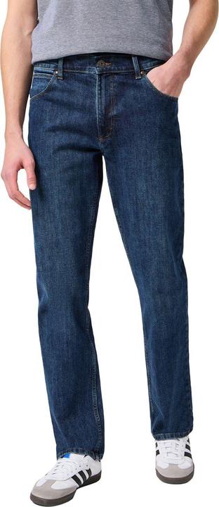 Actual product image Wrangler Authentic Straight (40)