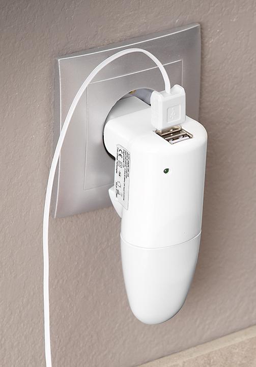 Actual product image ReTrak EUIPODCHG51 Mobile Device Charger Car, Interior White