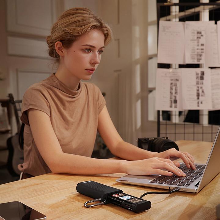 Actual product image Ulanzi CR2 Card Reader Case For SD + Micro-SD + Sim - Grey