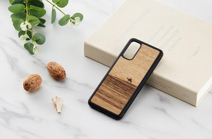 Actual product image Man&Wood case for Galaxy S20 terra black (Samsung Galaxy S20+)