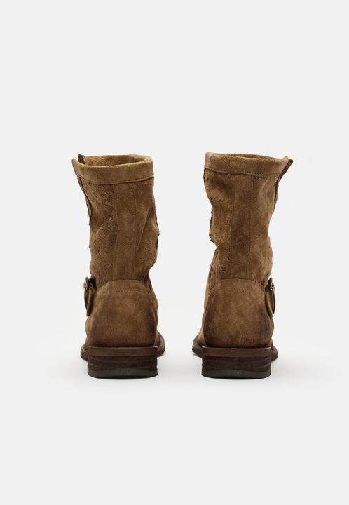 Actual product image Felmini This stiff boot is made from high-quality leather. They offer a perfect blend of (39)