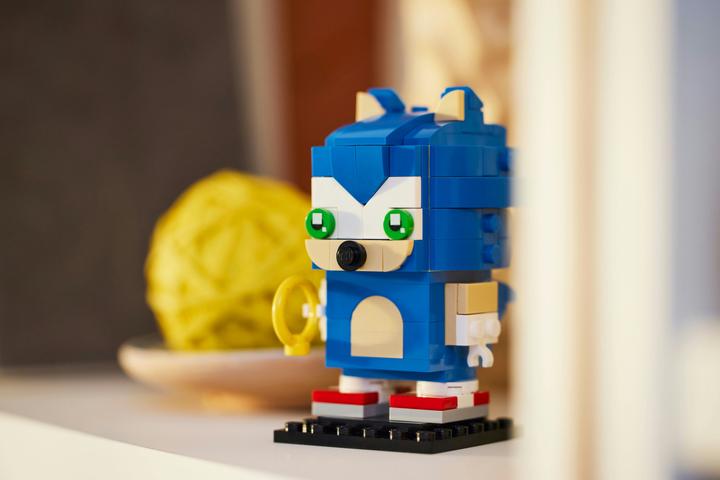 Actual product image LEGO Brickheadz Sonic the Hedgehog (40627, LEGO Brickheadz)