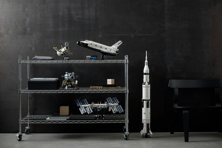 Image du produit LEGO Navette spatiale Discovery de la NASA (10283, LEGO difficiles à trouver)