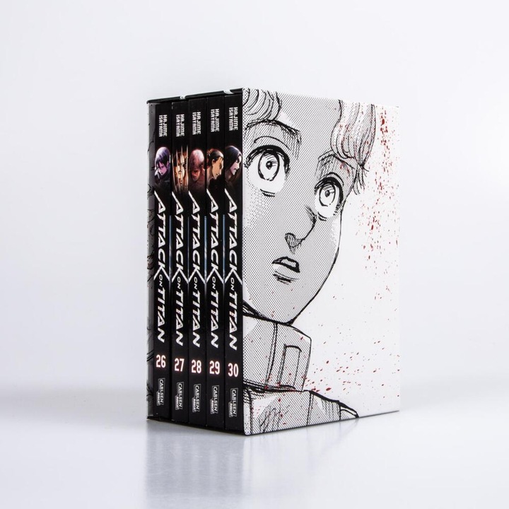 Actual product image Attack on Titan, Bände 26-30 im Sammelschuber mit Extra (German, Hajime Isayama, 2020)