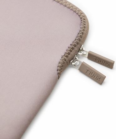 Image du produit Trunk Neoprene Sleeve (12.99", Apple)