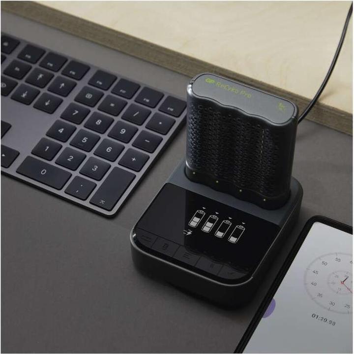 Produktbild GP Batteries GP Pro P461 nabíječka, USB, 60 min. + 4x AA Recyko+ 2700 (1 Stk., AA, AAA)