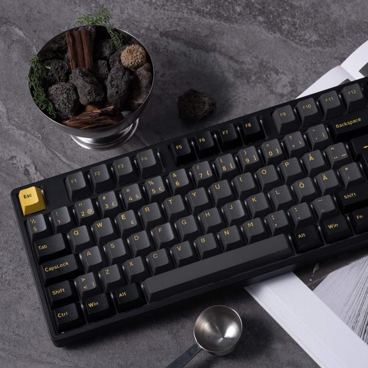 Actual product image Akko Black & Gold 5108B Plus Wireless Gaming Keyboard, RGB, - V3 Cream Yellow Pro Switch, black, I (DE, Cable, Wireless)