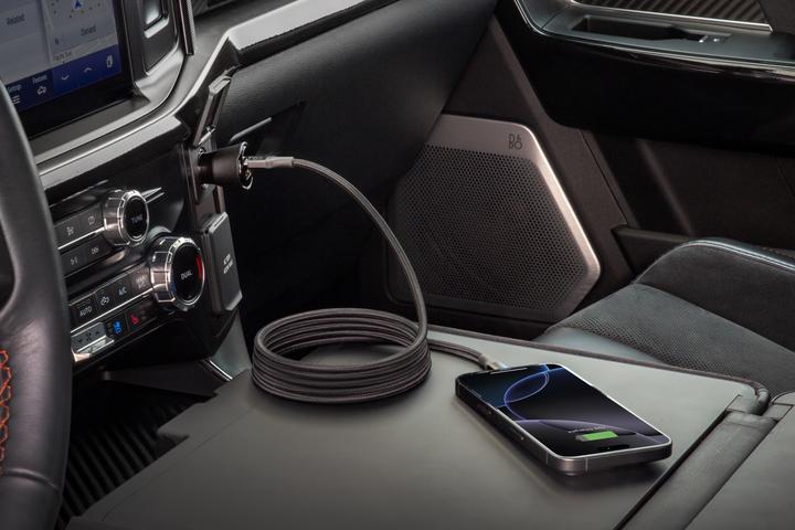 Produktbild Scosche FoundIt PRO AutoladegerÃ¤t - Duales 30W USB-C
