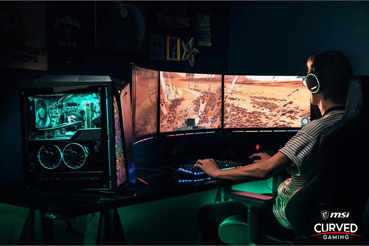 Image du produit MSI Infinite X 8RE-211 (256 Go, 16 Go, Intel Core i7-8700K, GeForce GTX 1080)