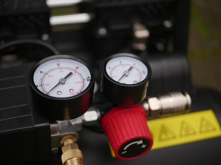 Actual product image Yard Force Silent Compressor (6 l, 8 bar)