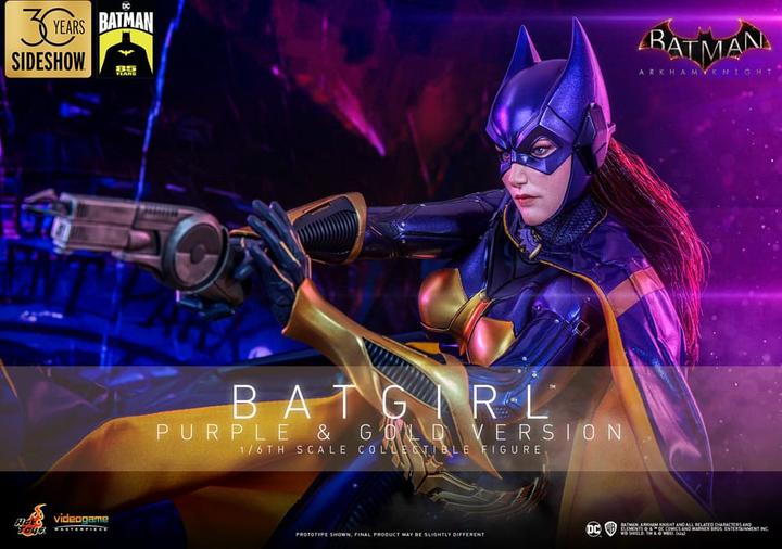 Actual product image Hot Toys Batman Arkham Knight Videogame Masterpiece Actionfigur 1/6 Batgirl (Purple and Gold Version) Exclusi
