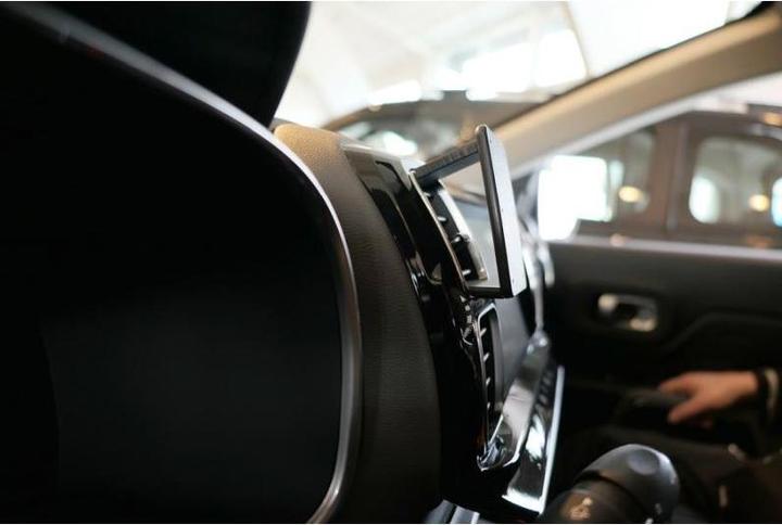 Produktbild Brodit 855500 Autohalterung Citroen C5 Aircross 19