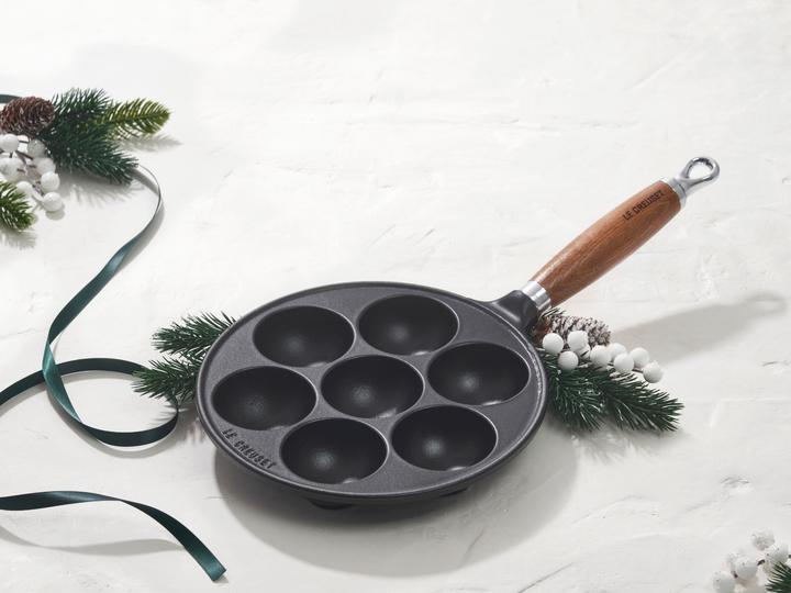 Immagine prodotto Le Creuset Teglia per cupcake con manico in legno (20 cm, Ghisa, Smalto)